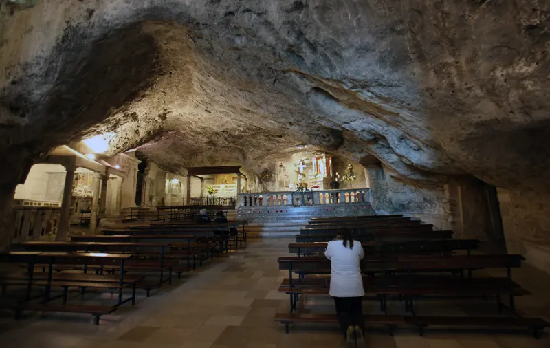 Grotta di San Michele a Monte Sant Angelo