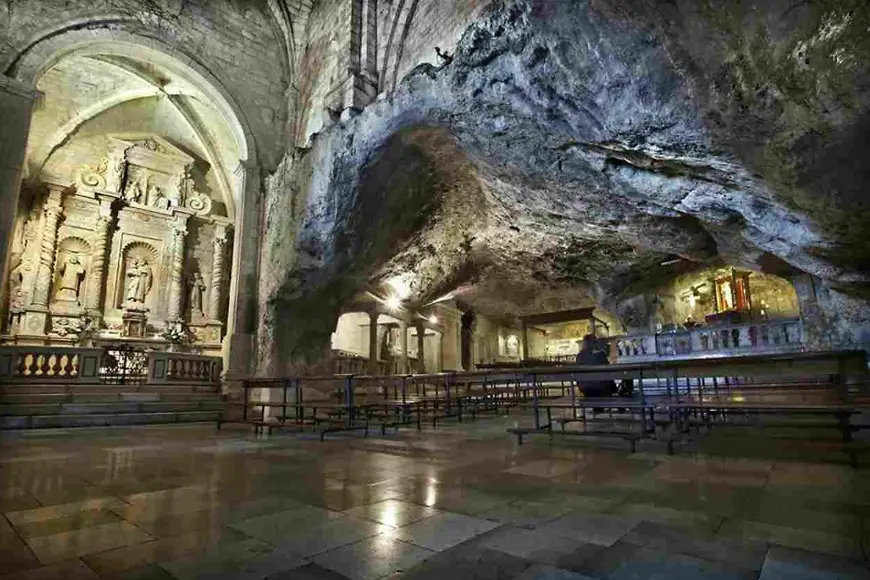 santuario di san Michele Arcangelo a Manfredonia
