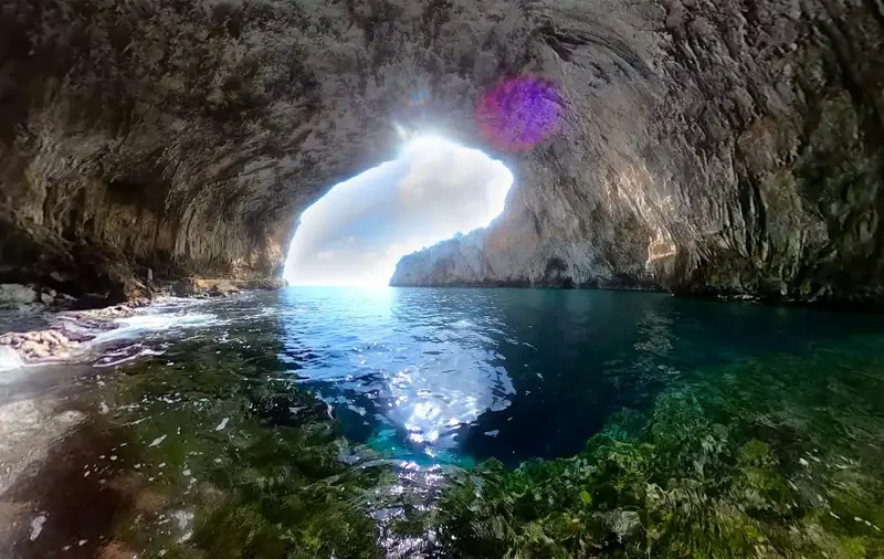 La Grotta Zinzulosa a Castro in Puglia